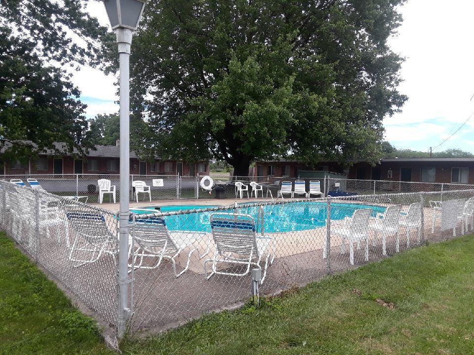 Maples Motel Сандаски Экстерьер фото
